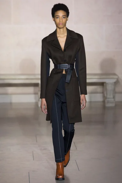 Look 4